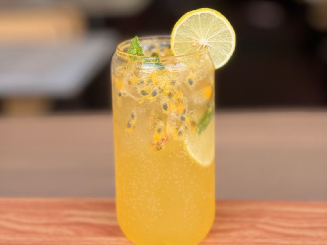 Passion fruit mojito