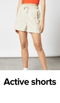 /fashion/women-31229/clothing-16021/active-16202/active-shorts-24408/fashion-women?sort[by]=popularity&sort[dir]=desc