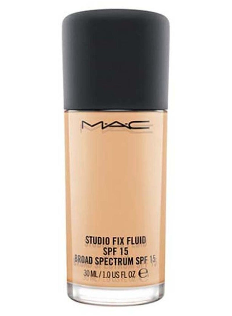 ماك كريم أساس سائل ستوديو فيكس بعامل حماية من الشمس 15 NC30 - Image 1