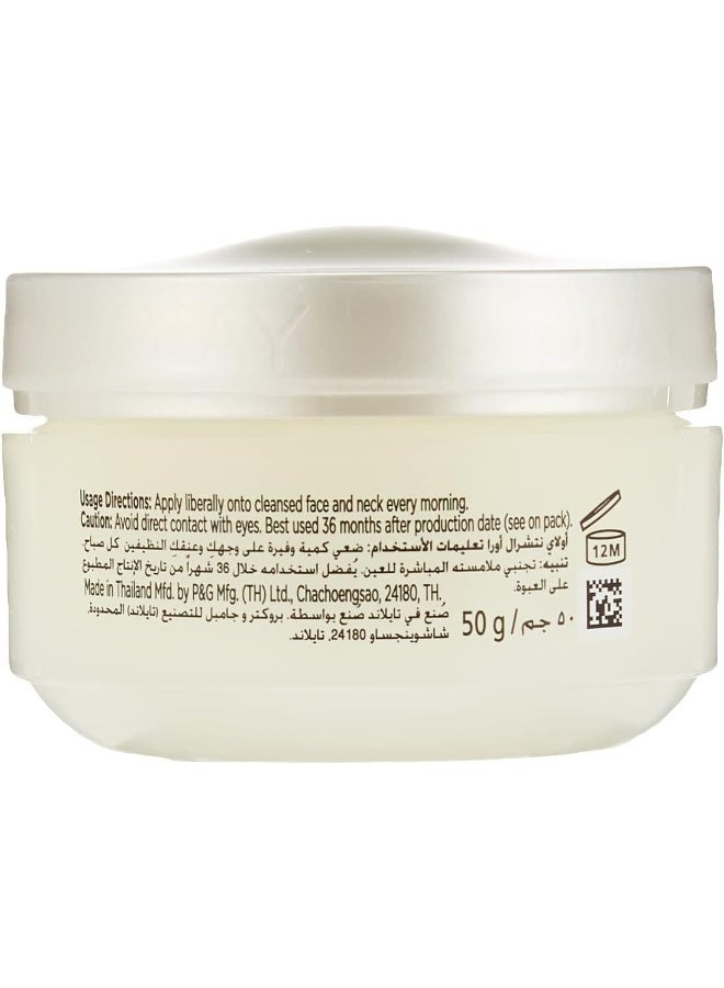 Olay Natural Aura Day SPF 15 Glowing Radiance Cream With Mulberry Extract 50grams - Image 3