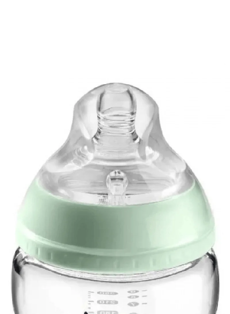 tommee tippee Baby Bottles, Natural Start Glass Anti-Colic Baby Bottle with Slow Flow Breast-Like Teat, 250ml, 0m+, Self-Sterilising, Baby Feeding Essentials, Pack of 1