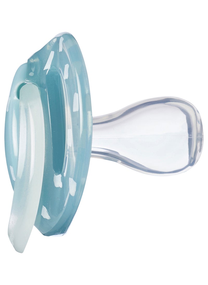 tommee tippee - Pack Of 2 Clinically Designed Orthodontic Silky Texture Pacifier With Holder Set For 6-18 Months Multicolour - Image 1