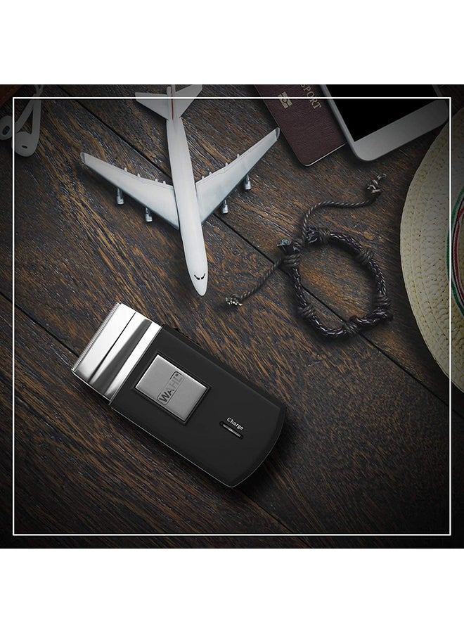WAHL - WAHL Travel Shaver, Wet & Dry Shave, 45 Minutes Cordless Runtime, Travel Friendly, 3615-1027 Black/Silver - Image 1