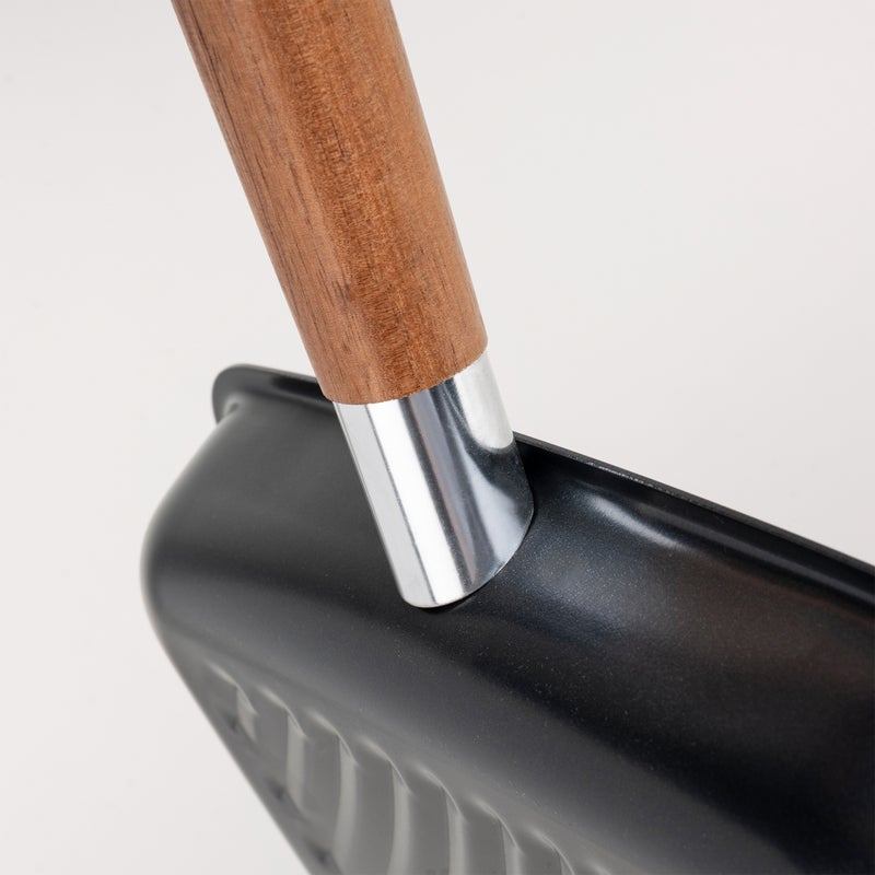 ألبرتو مقلاة شواء مربعة من البرتو، بمقبض خشبي 28*26*1.5 سم أسود 28x26x1.5سم - Image 4