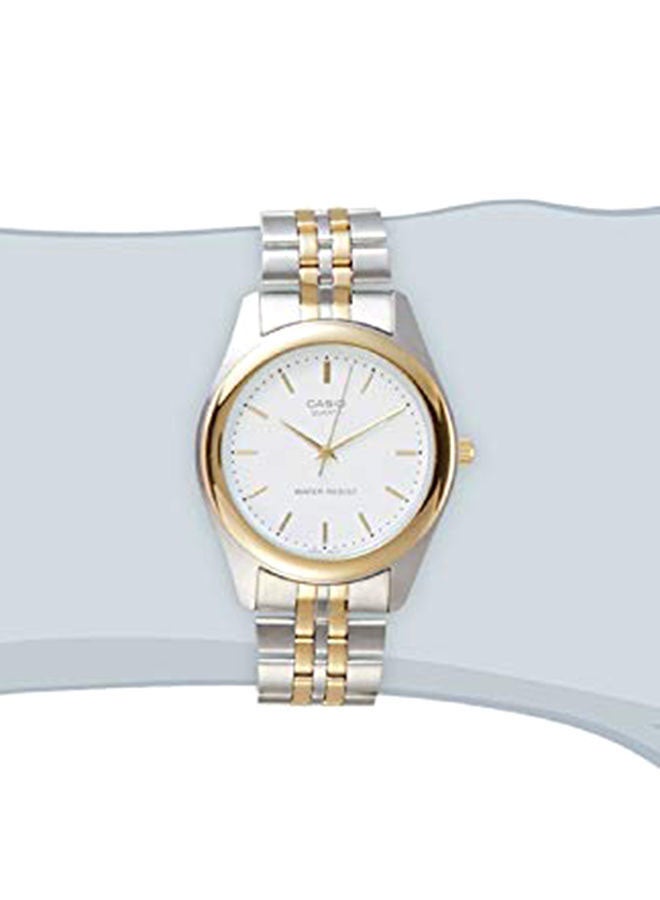 كاسيو ساعة يد بعقارب مقاومة للماء بسوار من الإستانلس ستيل طراز LTP 1129G - 7ARDF - 26 مم - فضي/ذهبي للنساء - Image 4
