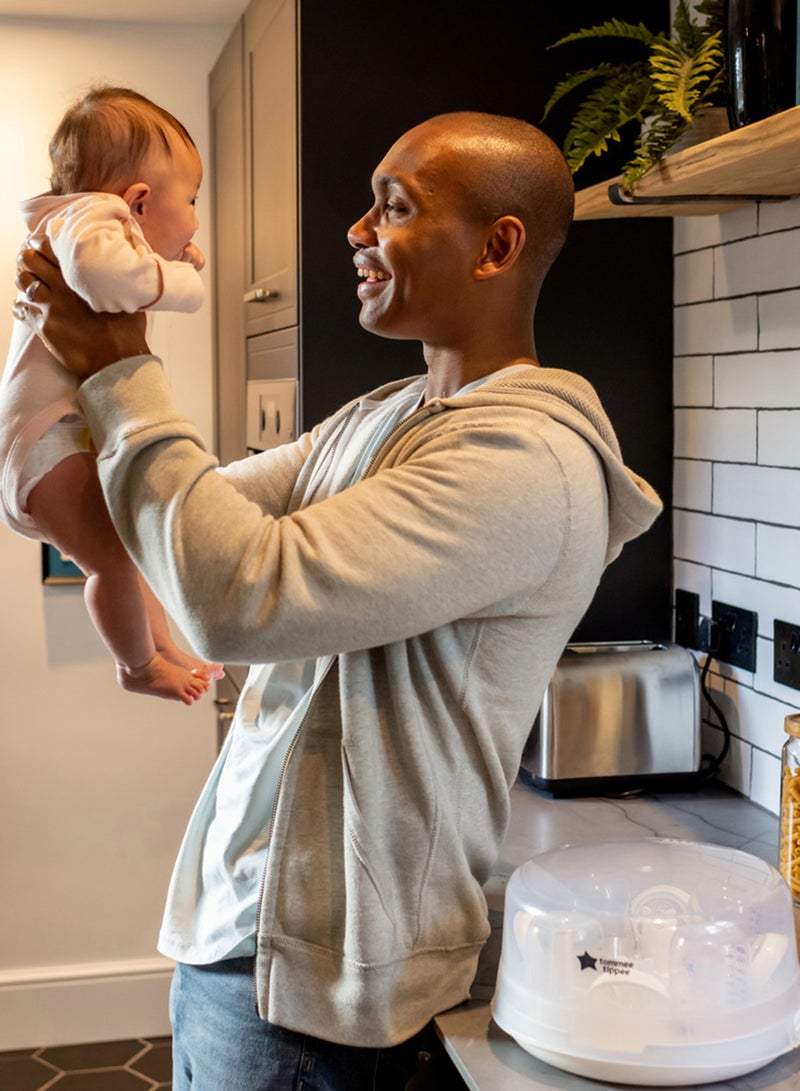 tommee tippee - Microwave Steam SteriliserFor Baby Bottles And Accessories, Kills Viruses And 99.9% Of Bacteria, 4-Minute Sterilisation Cycle - Image 1