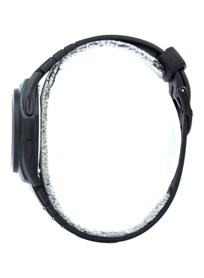 كاسيو ساعة يد رقمية بسوار من السيليكون طراز F-200W-1ADF - قياس 40 مم - لون أسود للرجال - Image 4