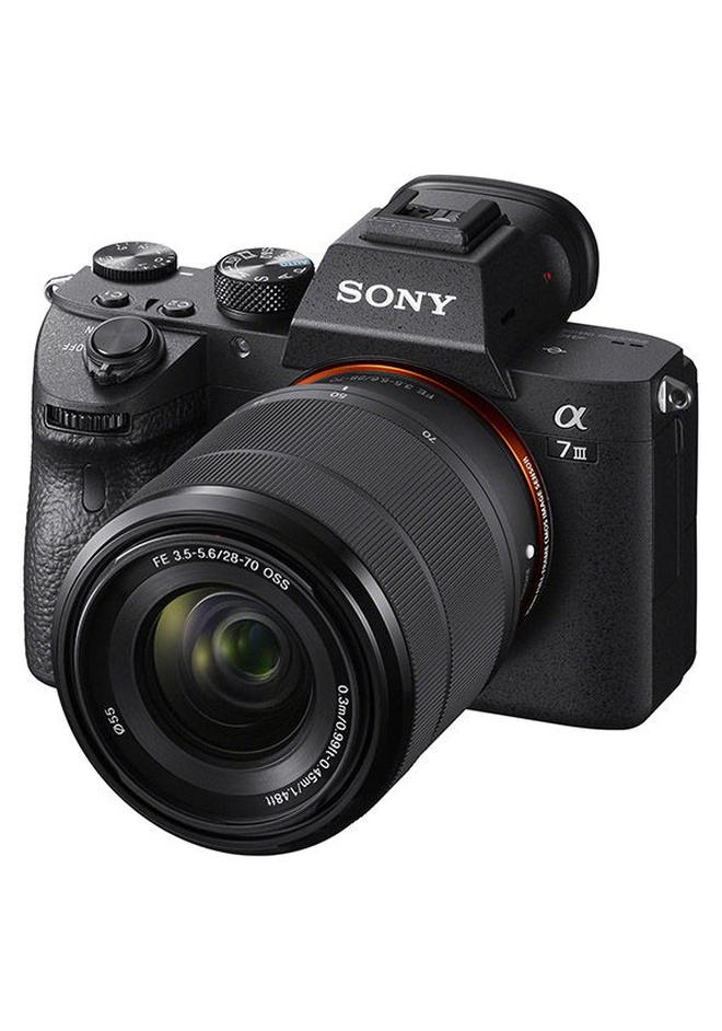سوني كاميرا ألفا ايه 7 III بدون مرآة ببعد بؤري 28-70 مم وفتحة عدسة f/3.5-5.6 OSS بدقة 24.2 ميجابكسل مع شاشة لمس قابلة للإمالة وواي فاي مدمج وبلوتوث - Image 1