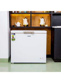 GEEPAS 250L Chest Freezer Adjustable Thermostat -18°C Frozen Temperature | 1pc Food Basket | Compressor Switch off function , 100% HCF & FCKW Free | 125W, High efficiency Monolithic Foaming| LED Light with Lock & Key 250 L GCF2506WAH White  - Image 3