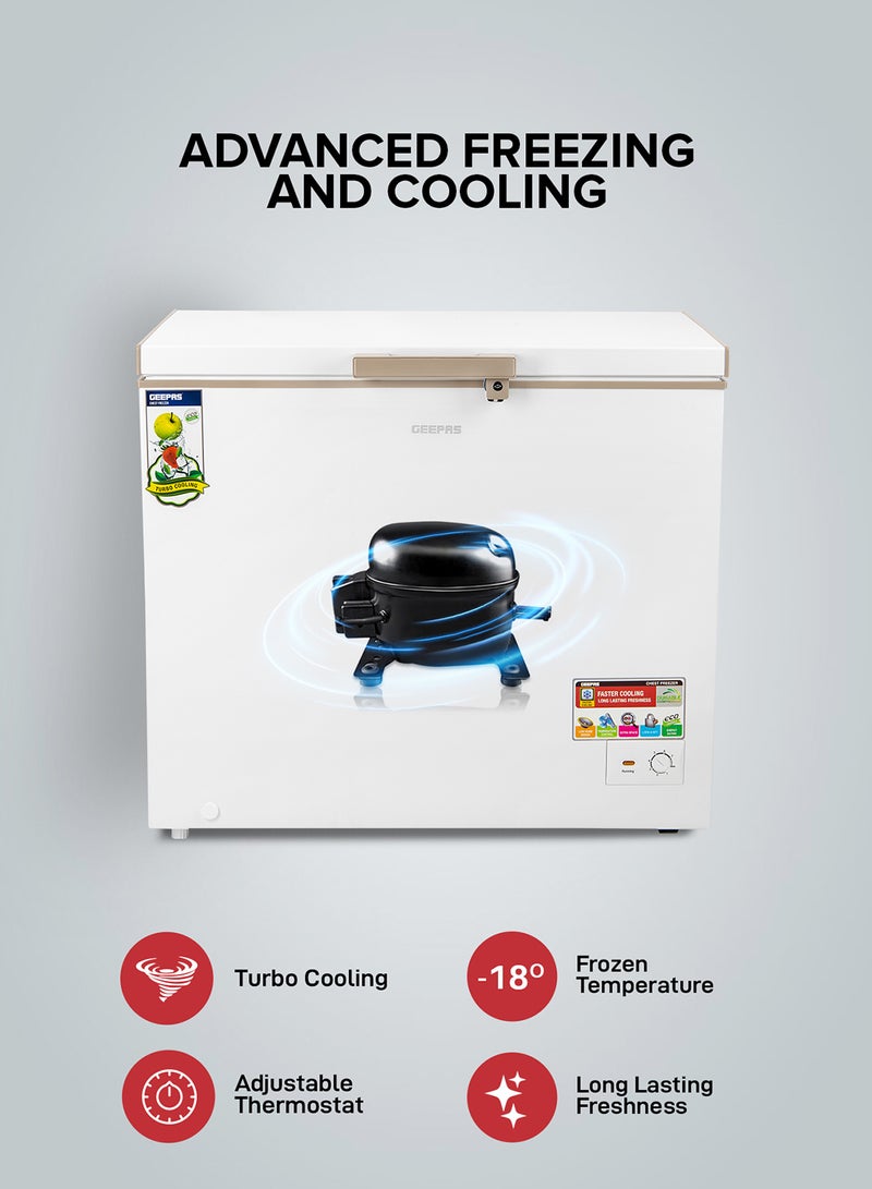 GEEPAS 300L Gross/260L Net Capacity Freestanding Chest Freezer With Compressor Swith Off Function, LED Light, Lock & Key, High-Efficiency Monolithic Foaming, 2 Food Basket, Adjustable Thermostat 350 L 155 W GCF3006WAH White  - Image 4