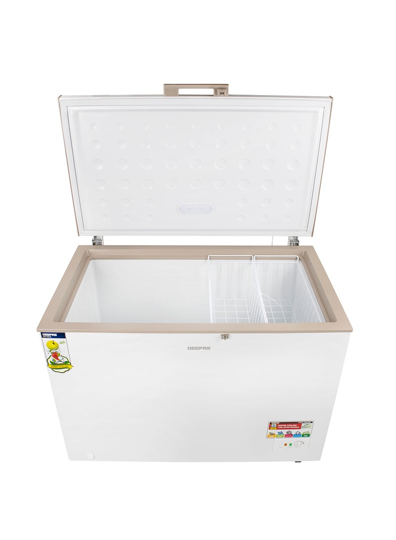 GEEPAS - 410L Gross/380L Net Capacity Chest Freezer With Compressor Switch Off Function, LED Light, Lock & Key, High Efficiency Molothic Foaming, 2 Food Basket, Adjustable Thermostat, 100% HCF & FCKW Free 140 L 180 W GCF4106WAH White - Image 1
