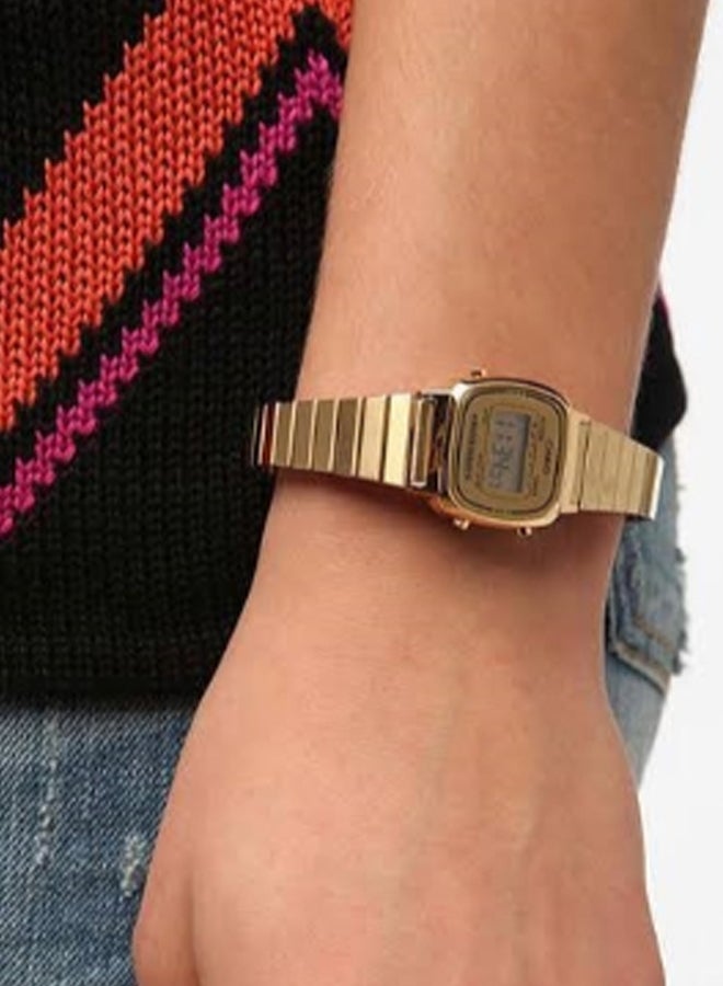كاسيو ساعة يد رقمية بسوار من الإستانلس ستيل طراز LA670WGA-9DF مقاس 30 مم - لون ذهبي للنساء - Image 4