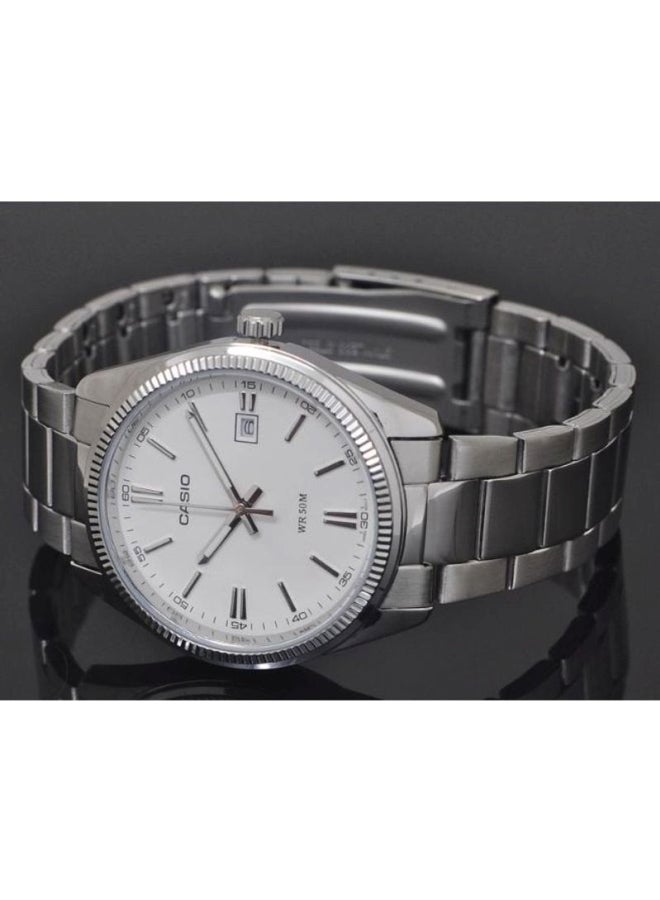 كاسيو ساعة يد بعقارب وسوار من الإستانلس ستيل طراز MTP-1302D-7A1VDF - مقاس 44 مم - لون فضي للرجال - Image 3