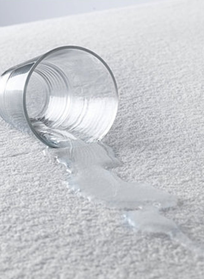 snooze Snooze Flat waterproof PU Mattress Protector Microfiber White 180x200cm - Image 1