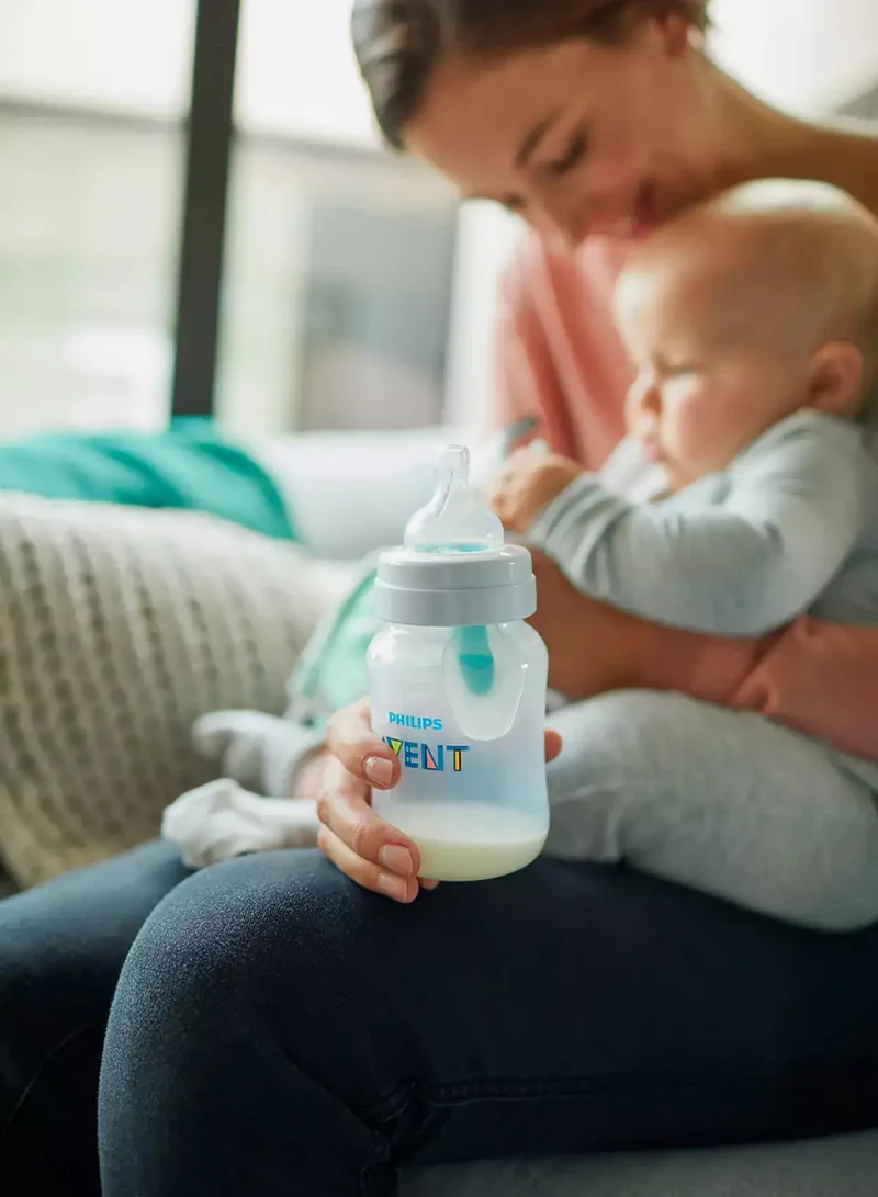 Philips Avent طقم زجاجة رضاعة مضادة للمغص بجودةٍ ممتازة بفتحة تهوية آير فري، لون شفاف / أزرق / أخضر من 6 قطع- طراز SCD807/00