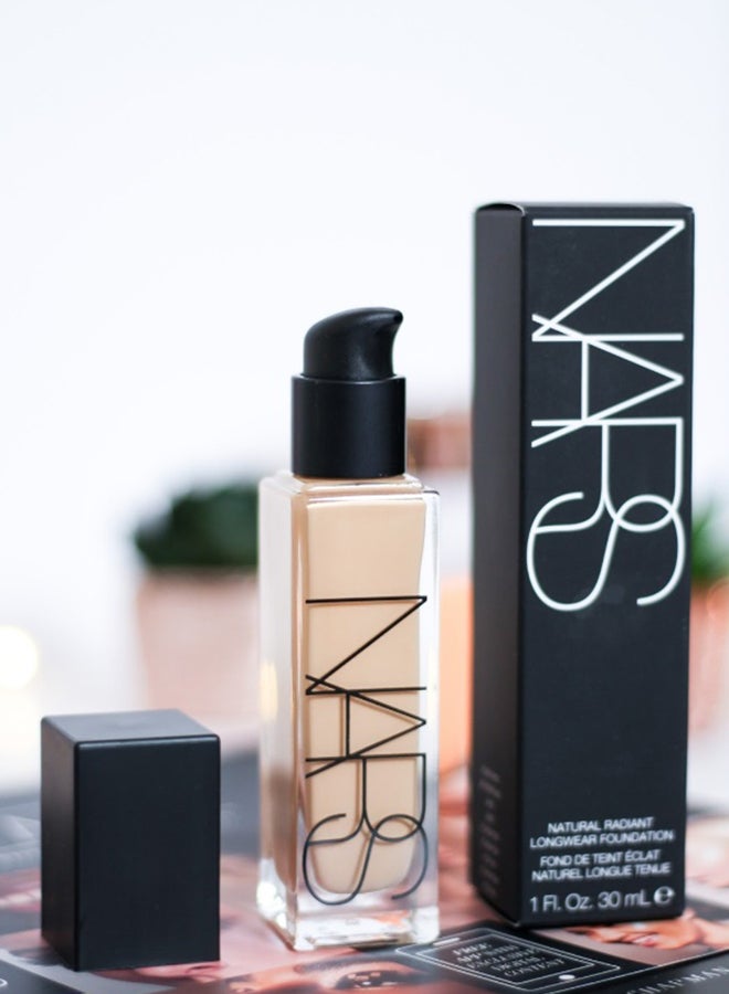 NARS Natural Radiant Longwear Liquid Foundation Fiji Fiji - Image 5