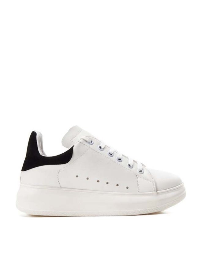 Comfortable Low Top Sneakers White - Image 1
