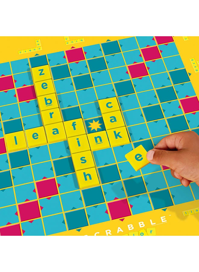 Mattel Games - Scrabble Junior Kid Word Game 2-in-1 - Letter-Matching Fun with Colorful Pictures, 2-Sided Board, 101 Tiles & Scoring Chips, 2 to 4 Players, for Ages 5+ - Image 1
