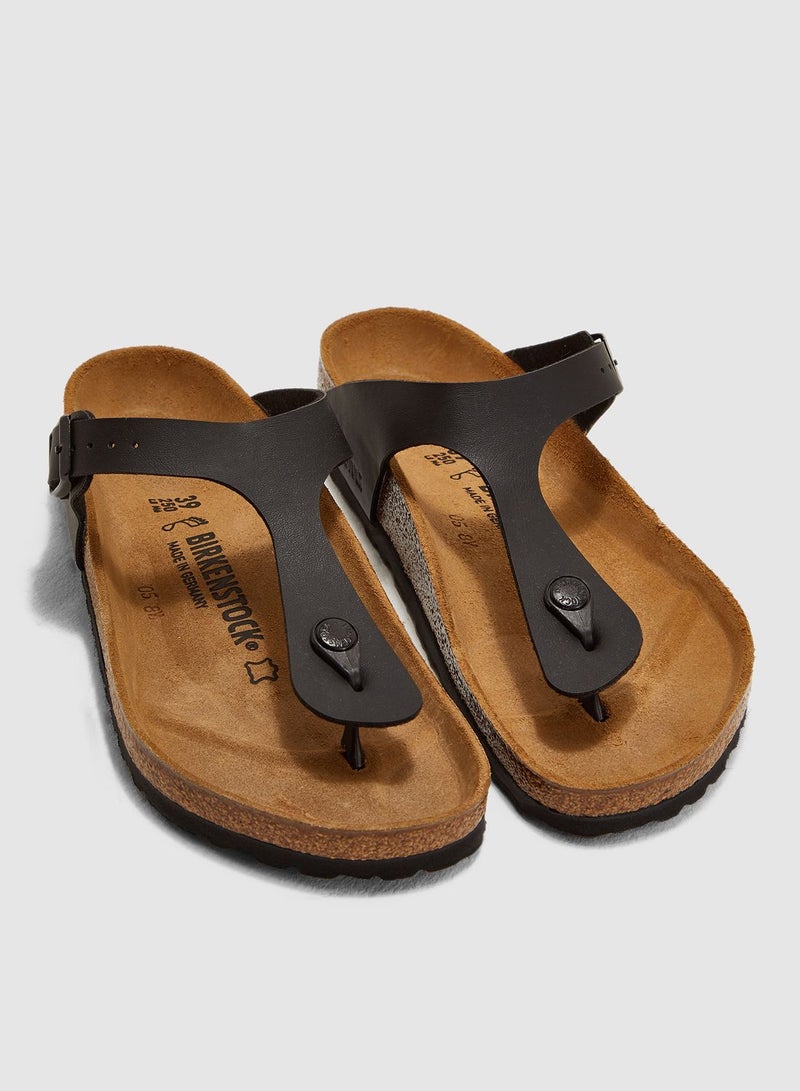 BIRKENSTOCK Gizeh Buckle Sandals Black  - Image 2