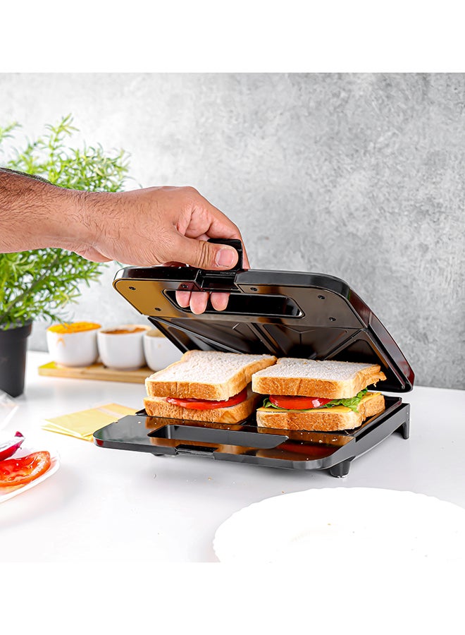 Sandwich Toaster/Toastie Maker With Deep Fill Non-Stick Hot Plates – 4-Slice Electric Grill Press Perfect For Toasted Cheese Snacks 750 W OMSM2404 Black