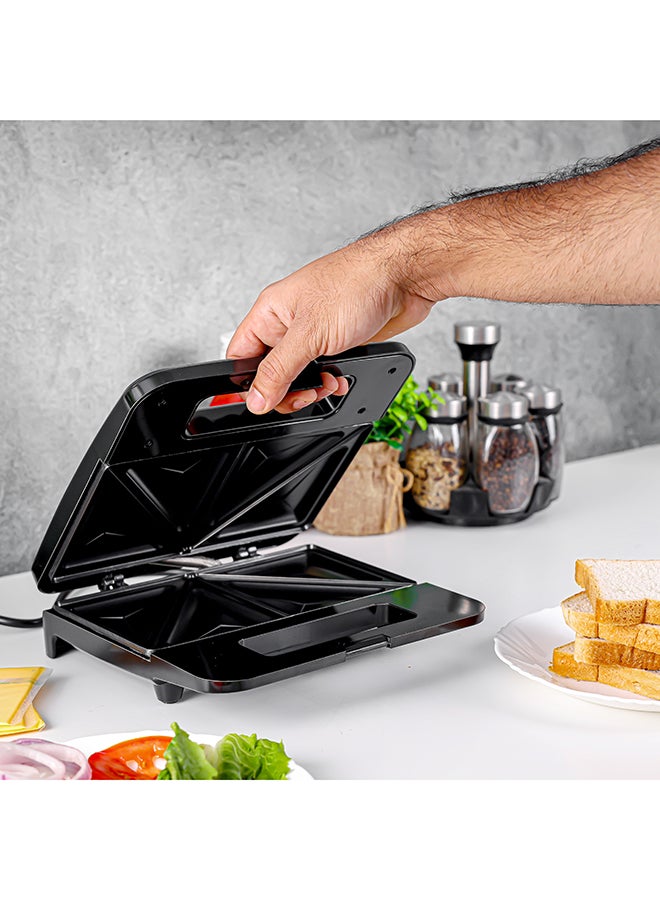 Sandwich Toaster/Toastie Maker With Deep Fill Non-Stick Hot Plates – 4-Slice Electric Grill Press Perfect For Toasted Cheese Snacks 750 W OMSM2404 Black
