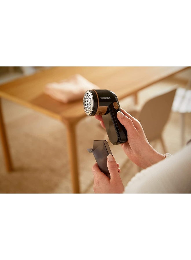 فيليبس ماكينة حلاقة الأقمشة من فيليبس، إزالة سريعة وفعالة للحبوب والكتل - GC026/80 أسود أسود - Image 2