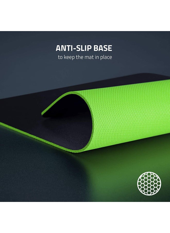 RAZER - Razer Gigantus V2 Soft Gaming Mouse Pad Large Size, Textured Micro-Weave Cloth Surface for Speed and Control, Anti-Slip Base Black - Image 1
