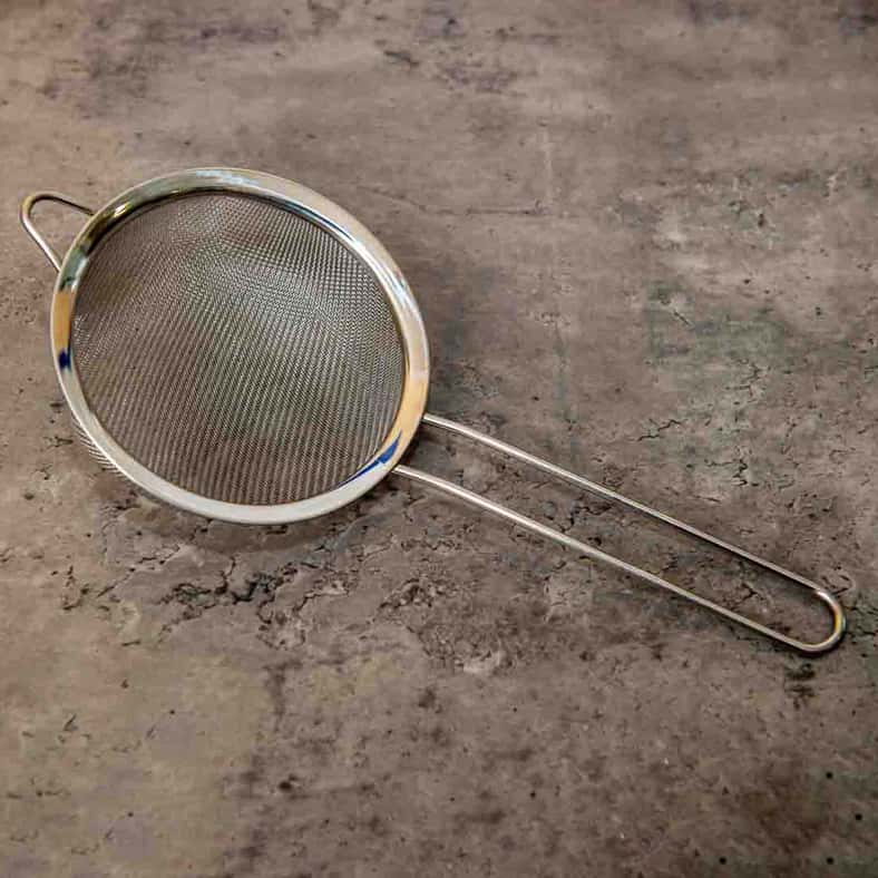 PAN emirates Primus Strainer Medium 14x32x6cm -Chrome Silver 32x14x6cm - Image 1