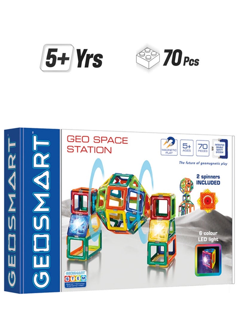 جيوسمارت مجموعة قطع بناء محطة الفضاء جيو مكونة من 70 قطعة GEO401 70 أكبر من 5 سنوات - Image 1