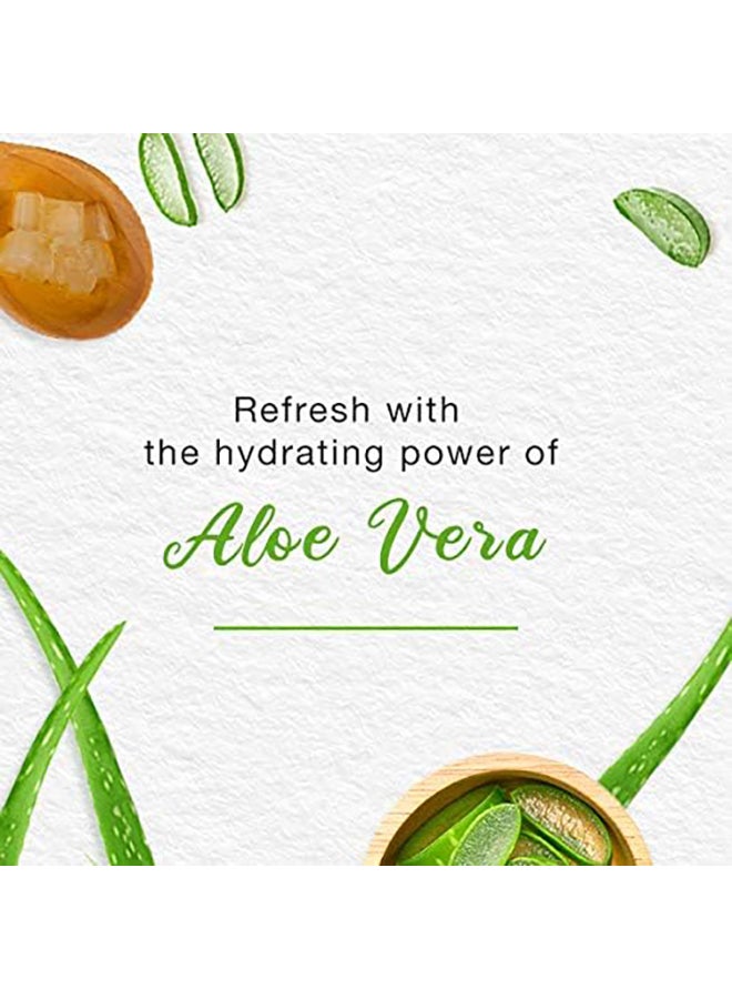 Himalaya Gentle Cleansing Baby Wipes With Hydrating Power of Aloe Vera, Pack of 4, 224 Count - Image 2