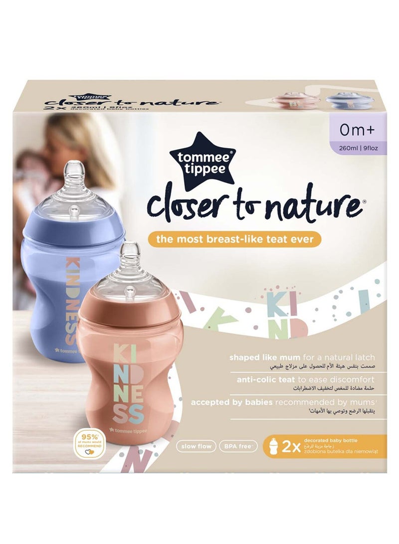 تومي تيبي - مجموعة مكونة من رضّاعات أطفال Closer To Nature، صمام مضاد للمغص بطيء التدفق، من عمر 0 أشهر فما فوق، 260 مل متعدد الألوان - Image 1