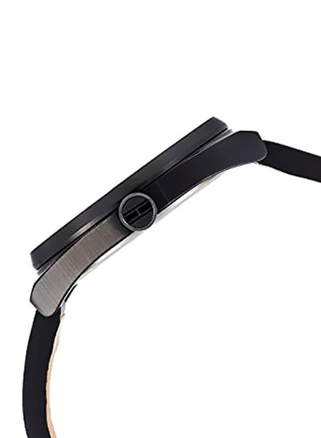 تومي هيلفيغر ساعة يد بعقارب وسوار من الجلد طراز 1791773 للرجال - Image 3