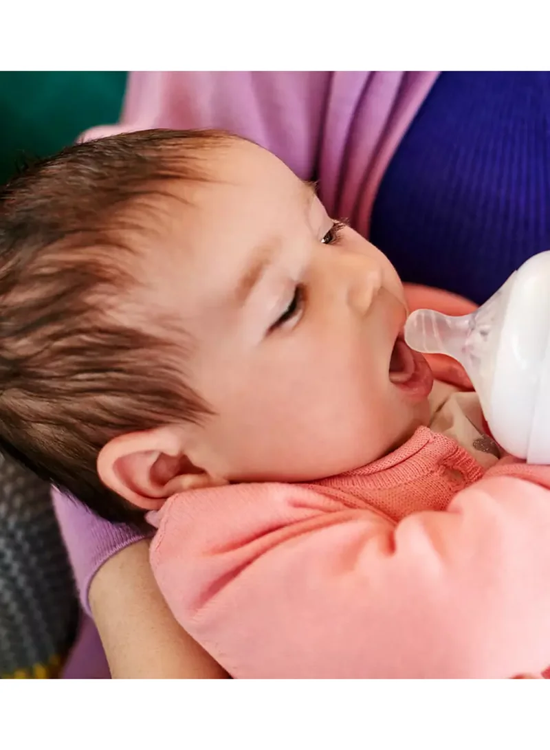 Philips Avent طقم زجاجات رضاعة مضادة للمغص بحلمات من السيليكون فائق النعومة، للأطفال حديثي الولادة، مناسب من عمر يوم فما فوق - لون شفاف/أزرق