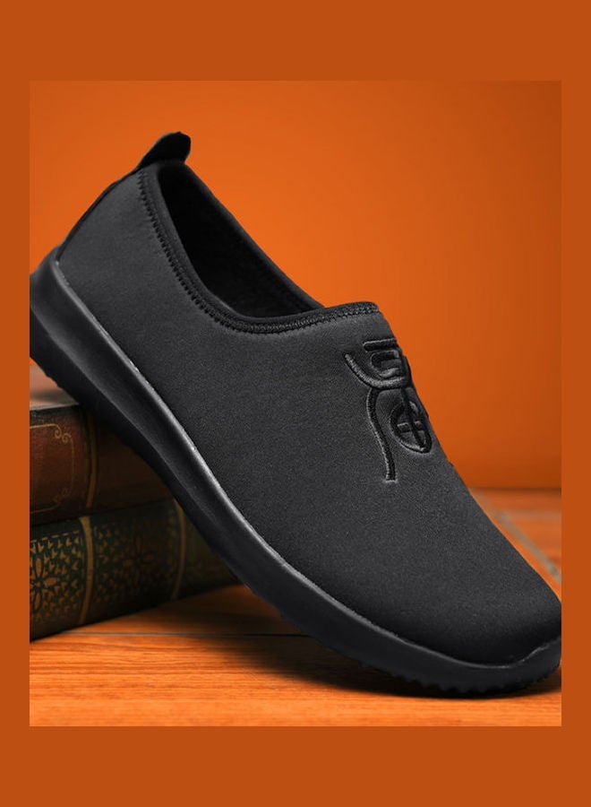 Beauenty Solid Slip-On Shoes Black - Image 1