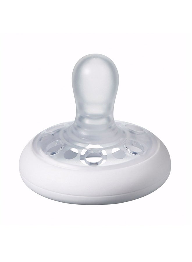 tommee tippee Pack Of 2 Breast-Like Soother Skin-Like Texture Symmetrical Orthodontic Design BPA-Free Includes Sterilizer Box For 0-6m - Assorted  - Image 3