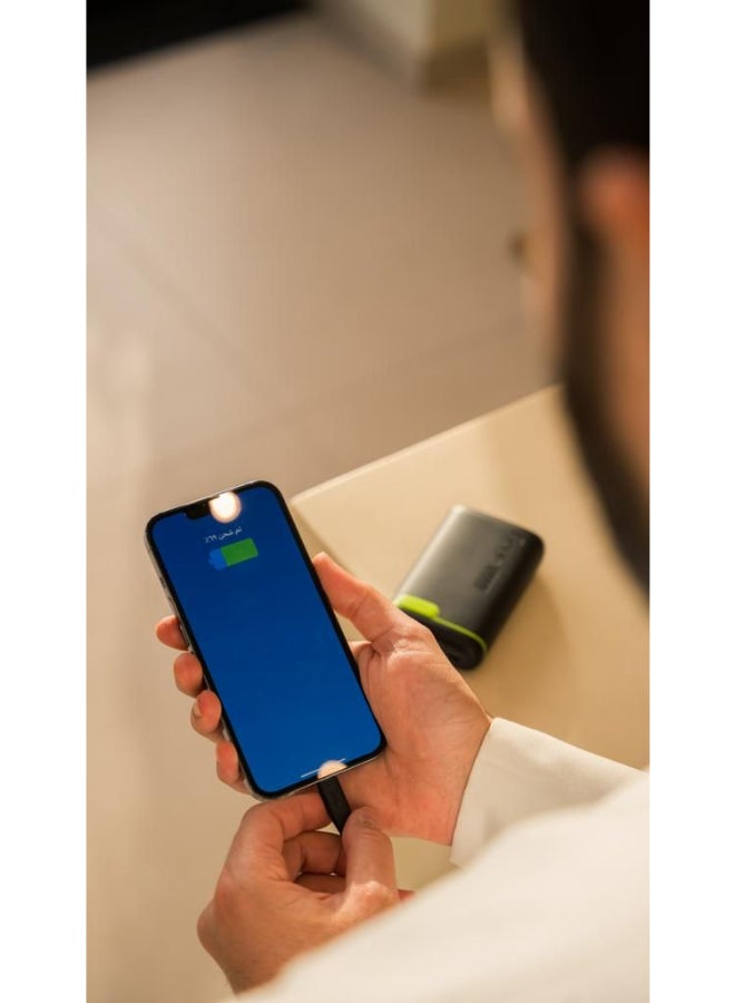 جوي - بنك الطاقة كيقو 10,000mAh شاحن محمول – شحن متعدد للأجهزة مثل الهواتف الذكية، الأجهزة اللوحية، أجهزة الألعاب، البلوتوث والمزيد – تصميم مدمج وسهل الحمل يوفر طاقة فورية لشحن أجهزتك في أي وقت وأي مكان 10000 mAh أسود - Image 1