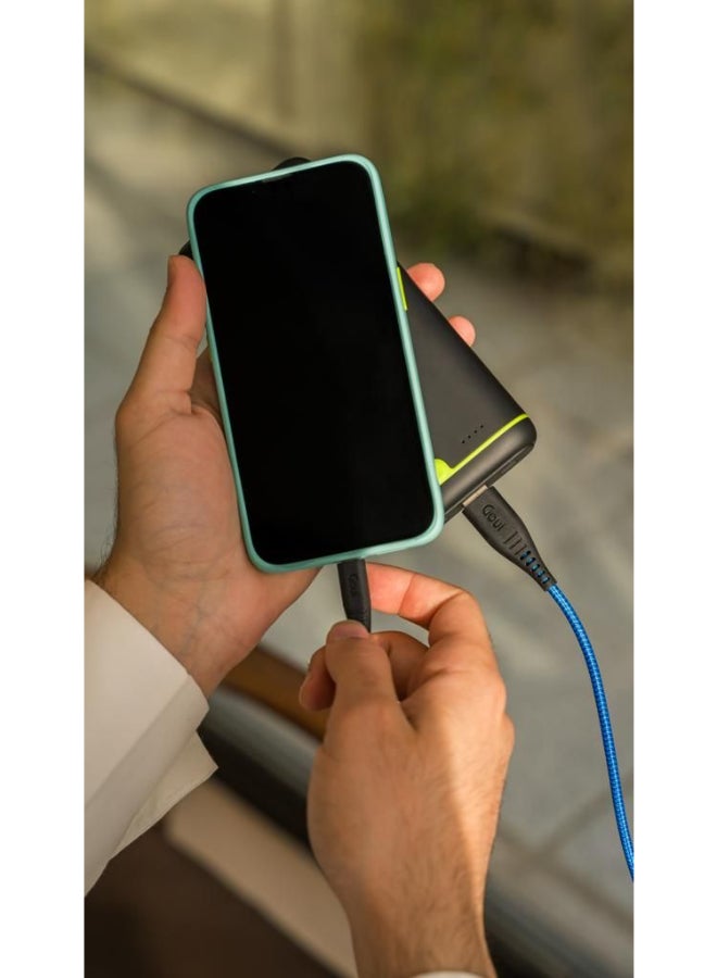 جوي - بنك الطاقة كيقو 10,000mAh شاحن محمول – شحن متعدد للأجهزة مثل الهواتف الذكية، الأجهزة اللوحية، أجهزة الألعاب، البلوتوث والمزيد – تصميم مدمج وسهل الحمل يوفر طاقة فورية لشحن أجهزتك في أي وقت وأي مكان 10000 mAh أسود - Image 1