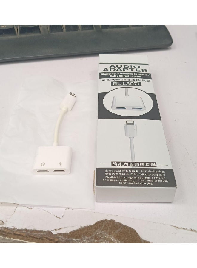 REMAX - 2in1 Audio Jack Adapter iphone lighting Charger Converter to 3.5 mm Headphone Fast Charging White - Image 1