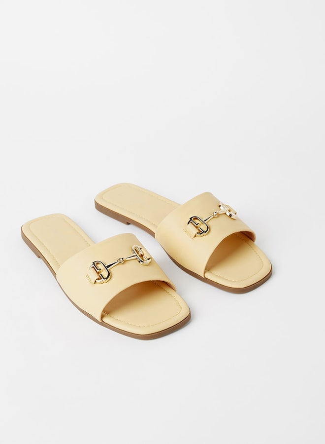 Geoomnii - Hamilton Metal Trim Flat Sandals Yellow - Image 1