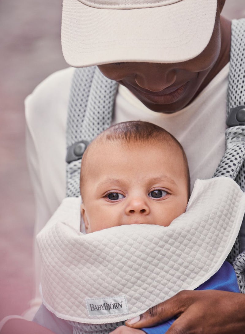 BABYBJORN - Pack Of 2 Bib For Baby Carrier, White - Image 1