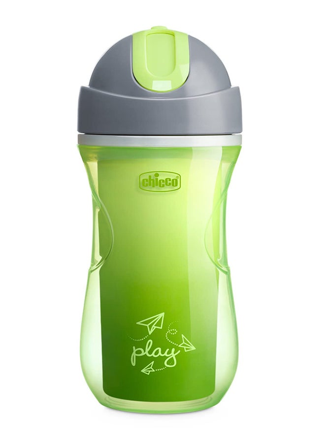 شيكو الانتقال من زجاجة الرضاعة إلى الكوب هو المعلم الرئيسي في نمو الطفل. دع طفلك الصغير يشرب بشكل مستقل مع كوب شيكو الرياضي. يحتوي على ماصة سيليكون ناعمة ومرنة مع إغلاق قلاب للحفاظ على نظافته. نظام مقاوم للانسكاب يقلل من المص ويعزز الشرب. كوب بتصميم مريح وخفيف الوزن بجدار مزدوج معزول يساعد في الحفاظ على المشروبات باردة لفترة أطول بدون تعرق. - Image 1