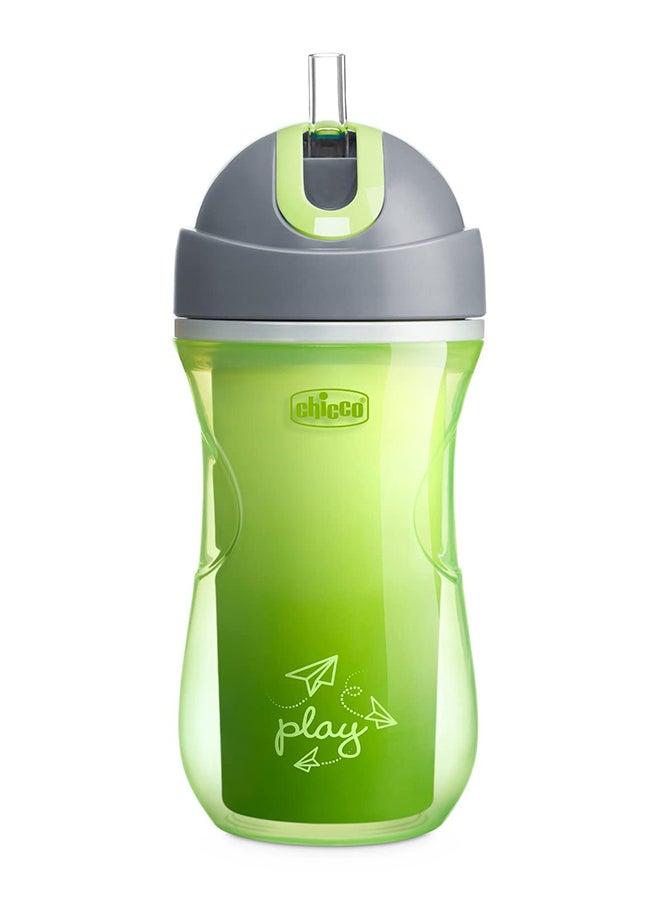 شيكو الانتقال من زجاجة الرضاعة إلى الكوب هو المعلم الرئيسي في نمو الطفل. دع طفلك الصغير يشرب بشكل مستقل مع كوب شيكو الرياضي. يحتوي على ماصة سيليكون ناعمة ومرنة مع إغلاق قلاب للحفاظ على نظافته. نظام مقاوم للانسكاب يقلل من المص ويعزز الشرب. كوب بتصميم مريح وخفيف الوزن بجدار مزدوج معزول يساعد في الحفاظ على المشروبات باردة لفترة أطول بدون تعرق. - Image 2