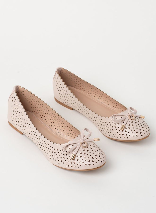 Jove - Cut-Out Pattern Bow Detail Ballerina Beige - Image 1