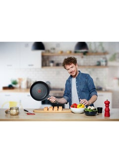 تيفال TEFAL مقلاة | UNLIMITED 30 سم | مقاومة للخدش | طلاء غير لاصق 100% آمن | مؤشر حرارة Thermo Signal™ | تحمير مثالي | صنع في فرنسا | متوافقة مع الحث | ضمان لمدة سنتين | G2550702 أسود 30 cmسم  - Image 5