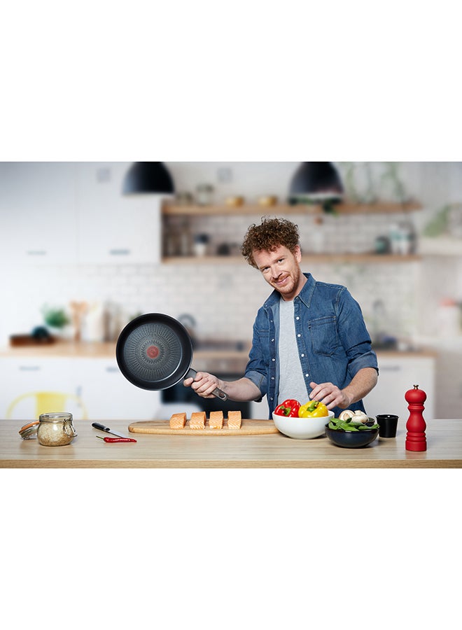 تيفال - TEFAL مقلاة | UNLIMITED 30 سم | مقاومة للخدش | طلاء غير لاصق 100% آمن | مؤشر حرارة Thermo Signal™ | تحمير مثالي | صنع في فرنسا | متوافقة مع الحث | ضمان لمدة سنتين | G2550702 أسود 30 cmسم - Image 1