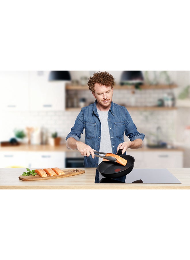 تيفال TEFAL مقلاة | UNLIMITED 30 سم | مقاومة للخدش | طلاء غير لاصق 100% آمن | مؤشر حرارة Thermo Signal™ | تحمير مثالي | صنع في فرنسا | متوافقة مع الحث | ضمان لمدة سنتين | G2550702 أسود 30 cmسم - Image 4