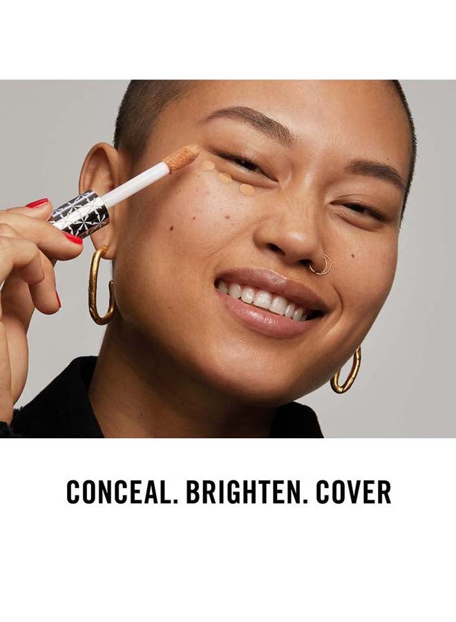 Multi-Tasker Concealer 30 Light