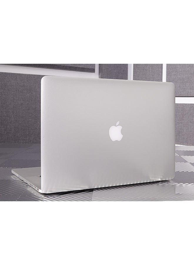 ابل  مجدد - لابتوب ماك بوك برو MJLQ2LL/A (2015) بشاشة مقاس 15 بوصة ومعالج كور i7/ الجيل الرابع/ ذاكرة رام سعة 16 جيجابايت/ محرك أقراص SSD سعة 512 جيجابايت/ بطاقة رسومات إنتل آيريش برو سعة 1536 ميجابايت اللغة الإنجليزية فضي - Image 2