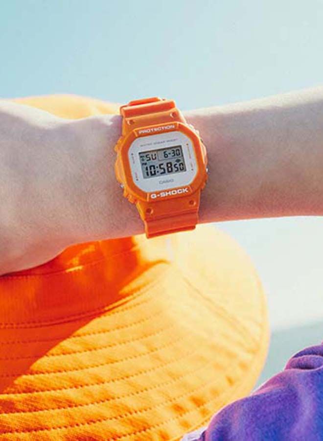 كاسيو ساعة يد رقمية مستطيلة الشكل طراز DW-5600WS-4DR - 48 ملم - لون برتقالي - Image 3