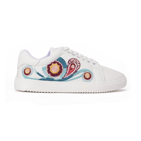 Casual Lace-up With Round Toe Niarobi Sneakers White